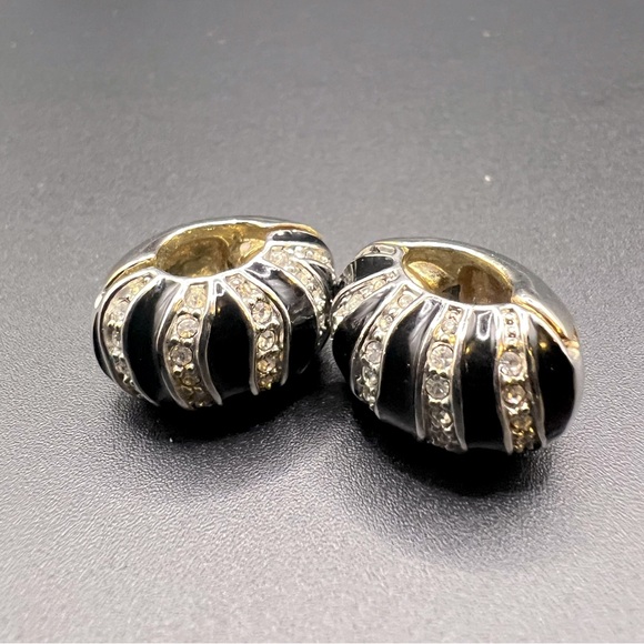 Vintage 90s black & silver tone Clip-On earrings - Picture 2 of 3